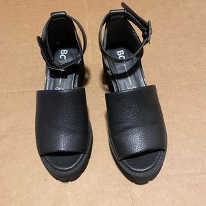 90s chunky sandal heel.